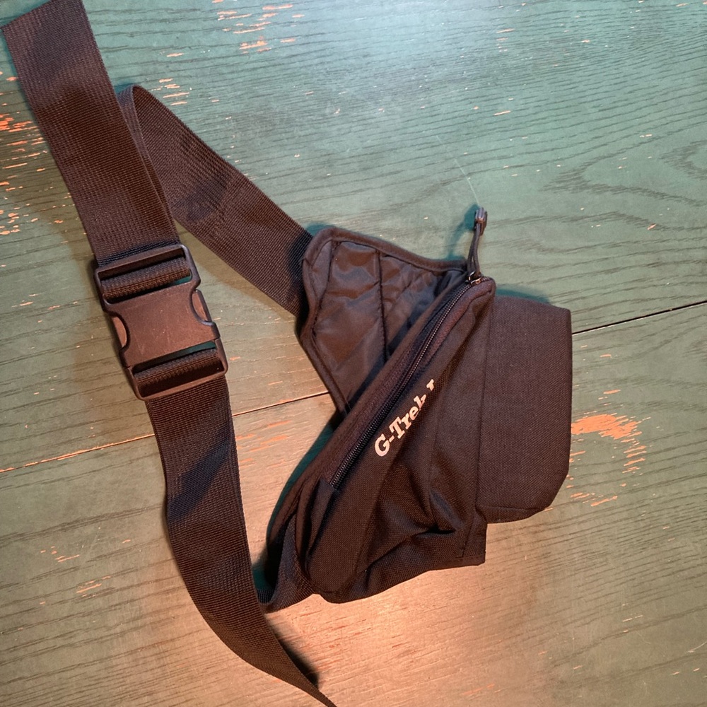 Nathan Performance Gear Black Cycling Running Hiking Bag Fannie Pack